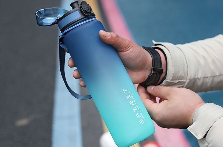 Sports Water Cup for Boys 2025 New Summer Portable High Temperature Resistant Fitness Pot Student Outdoor Large Capacity Water Cup